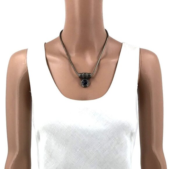 Pendant Necklace Antique Silver Tone Black Center 18 Inch Length - Picture 4 of 4